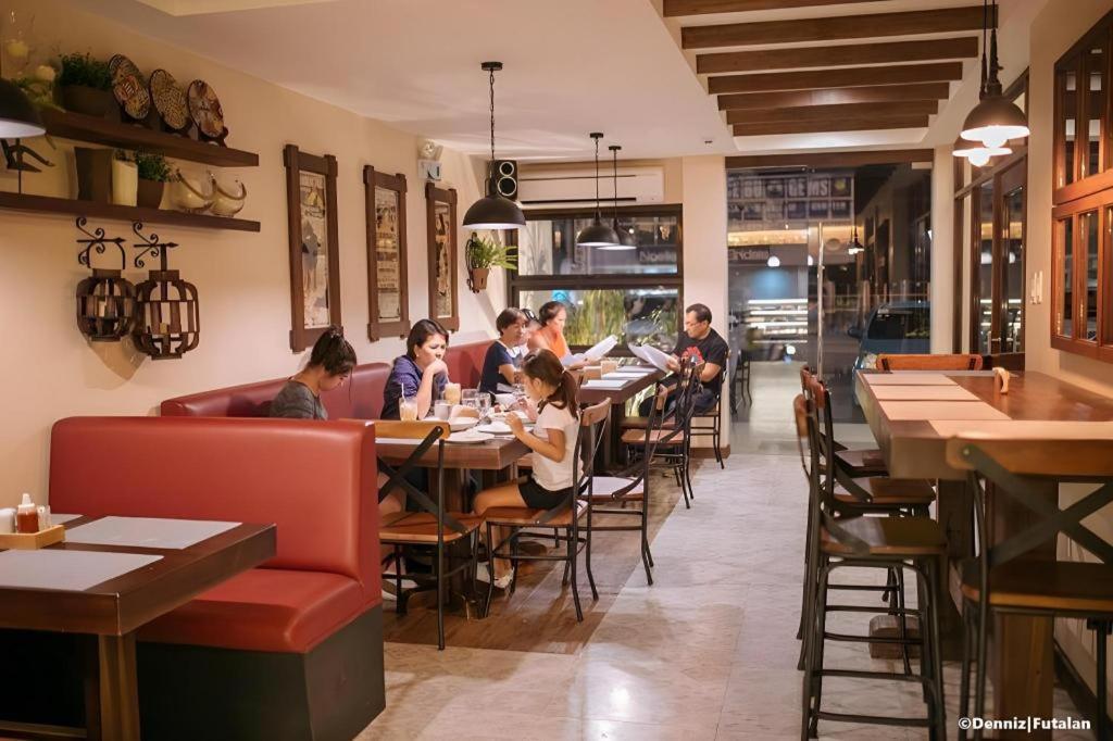 Casa Rubin Hotel Dumaguete City Exterior photo