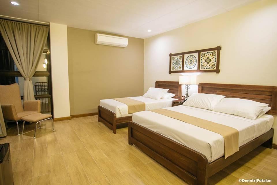Casa Rubin Hotel Dumaguete City Exterior photo
