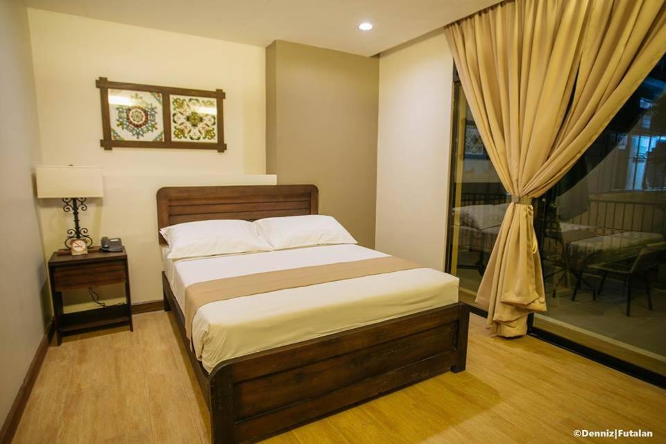 Casa Rubin Hotel Dumaguete City Exterior photo